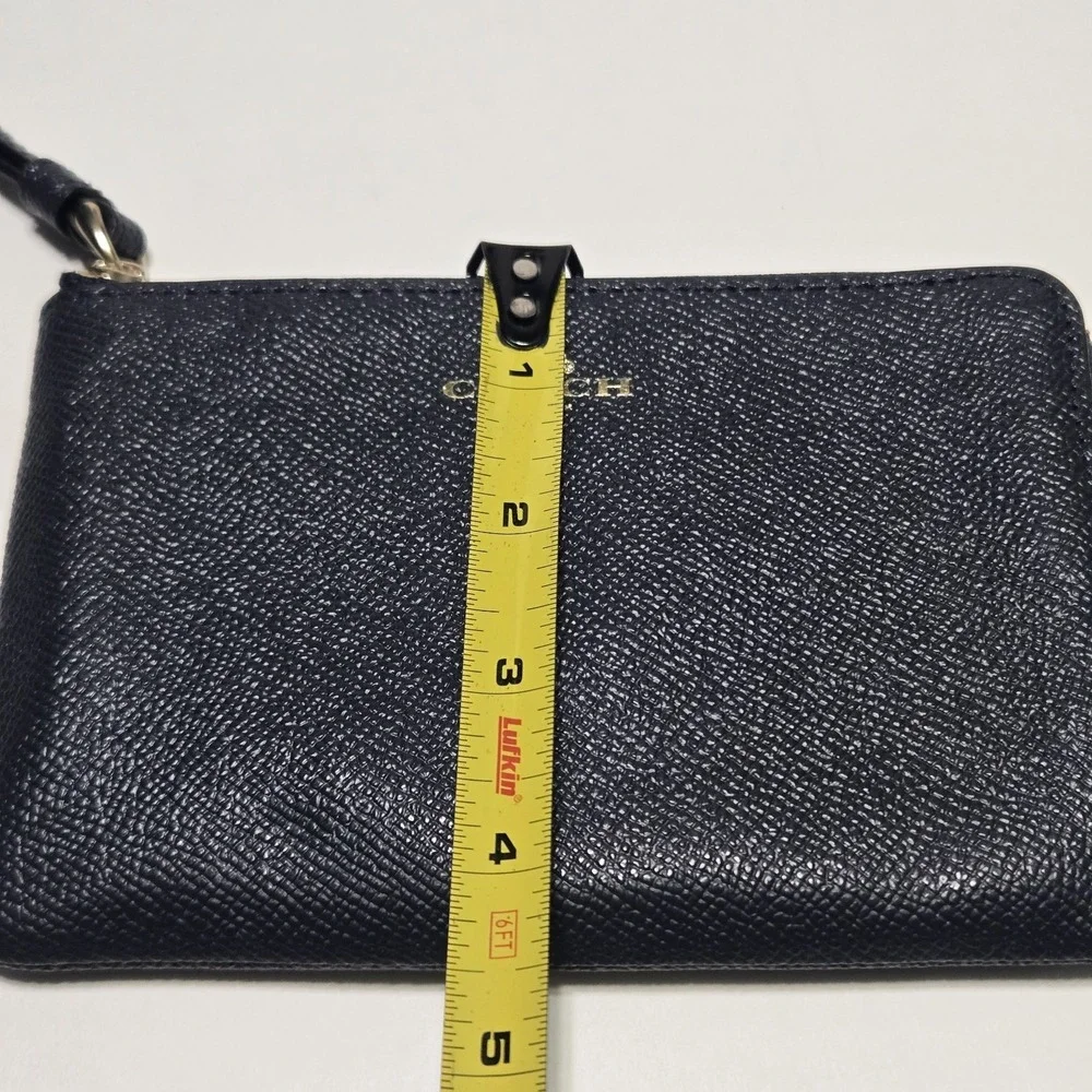 COACH Midnight Blue Corner Zip Crossgrain Leather Wristlet Strap